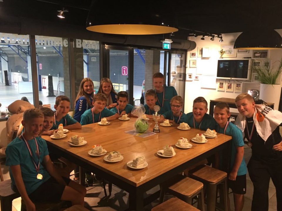 Team Octopus 3e bij NK scholenhandbal