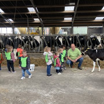 Peuters op bezoek bij “Boer en Wij”