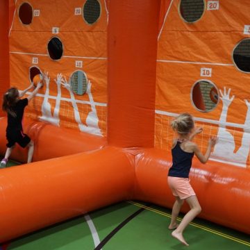 Fun en actie tijdens spectaculair volleybal parcours!