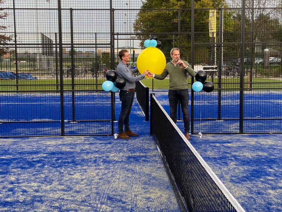 FEESTELIJKE OPENING PADELBANEN