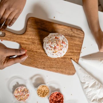 Cakejes versieren – spelletjesmiddag bij de Basement