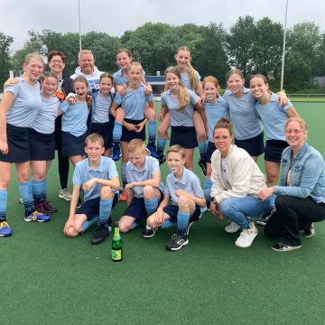 HCB MO12-1 mix kampioen